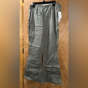 High-rise flare legs 😍 NWT